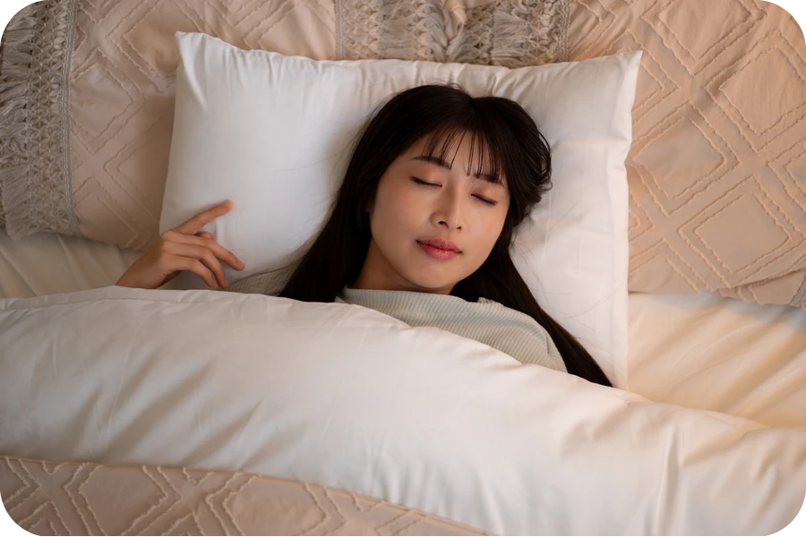 ぐっすり眠っている女性