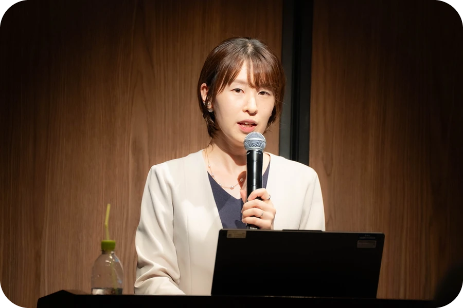 「ロゼレムⓇＳ」と新TVCMについての紹介をしているところ